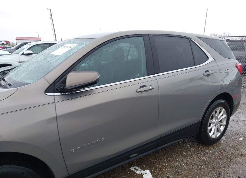 Photo 14 of 2018 Chevrolet Equinox LT (VIN 3GNAXSEV3JS541979)