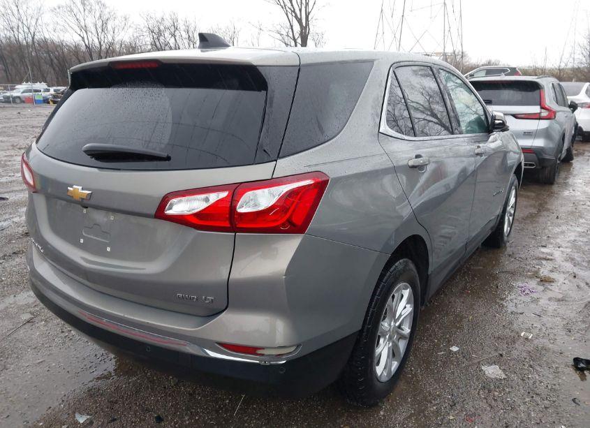 Photo 4 of 2018 Chevrolet Equinox LT (VIN 3GNAXSEV3JS541979)