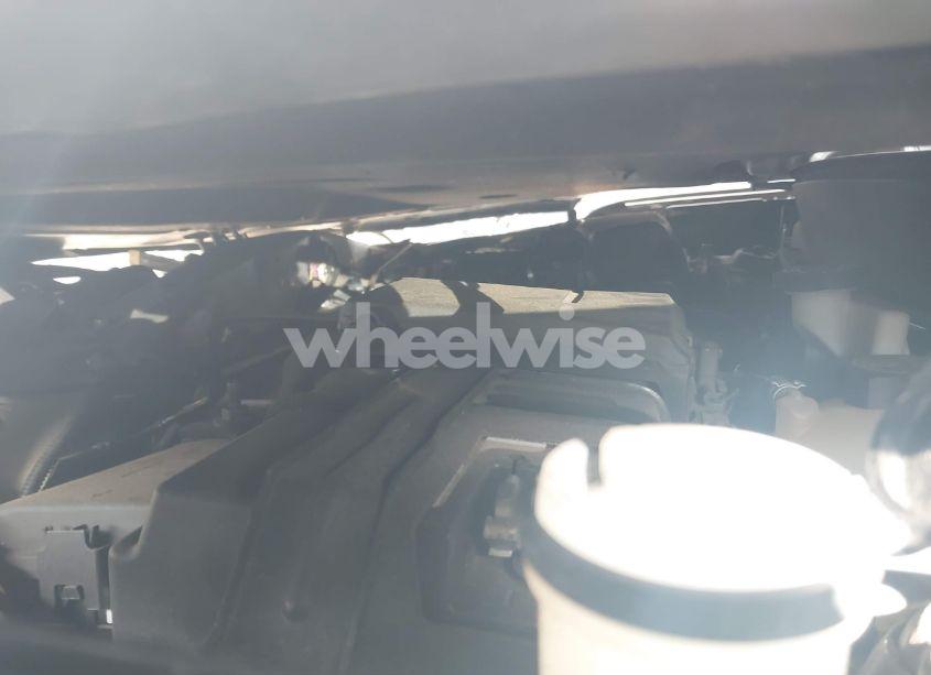 Photo 10 of 2018 Chevrolet Equinox LT (VIN 3GNAXSEV3JS562122)