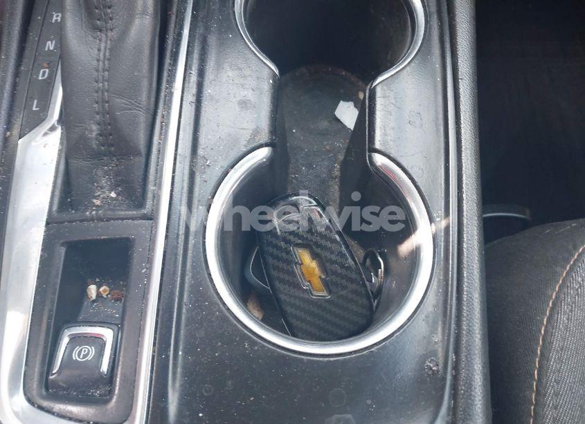 Photo 11 of 2018 Chevrolet Equinox LT (VIN 3GNAXSEV3JS562122)