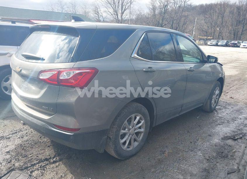 Photo 4 of 2018 Chevrolet Equinox LT (VIN 3GNAXSEV3JS562122)