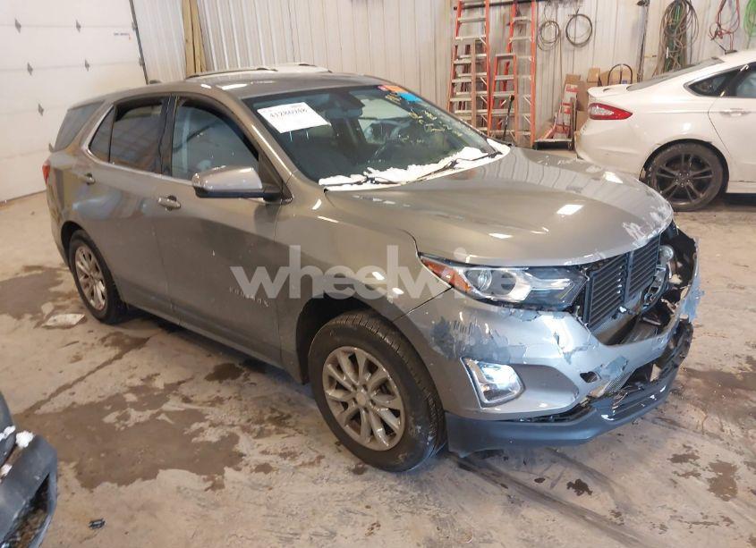 2018 Chevrolet Equinox LT (VIN 3GNAXSEV3JS583892) main photo
