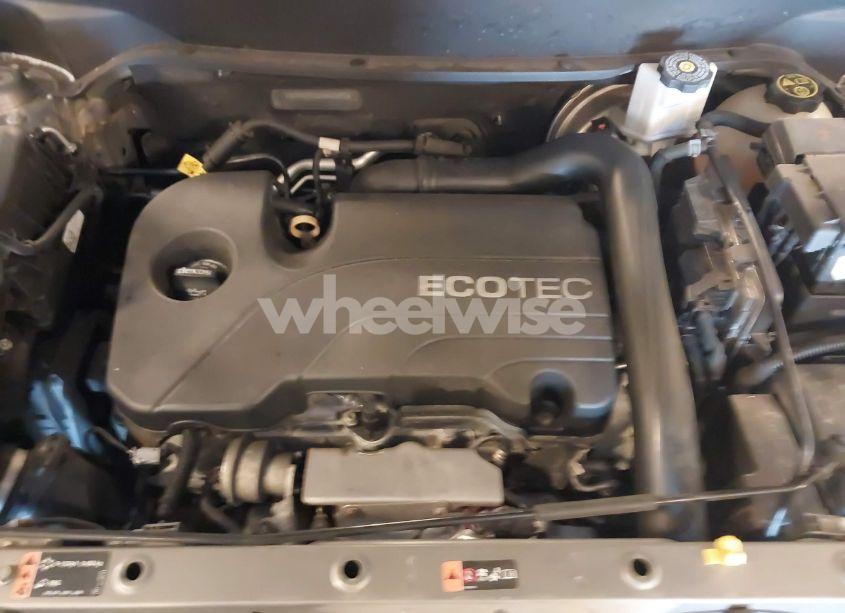 Photo 10 of 2018 Chevrolet Equinox LT (VIN 3GNAXSEV3JS583892)