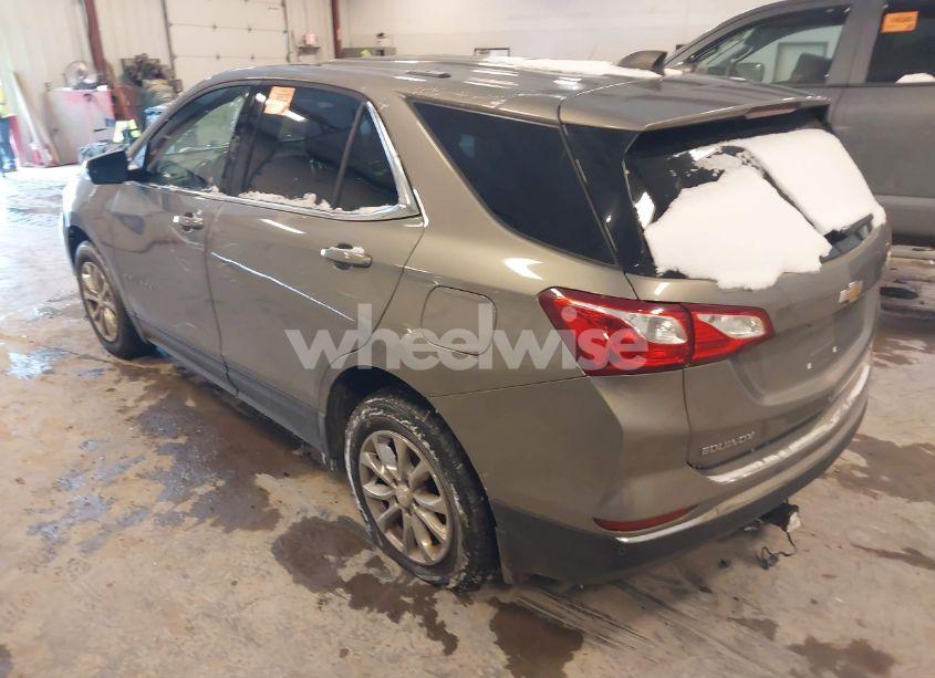Photo 3 of 2018 Chevrolet Equinox LT (VIN 3GNAXSEV3JS583892)
