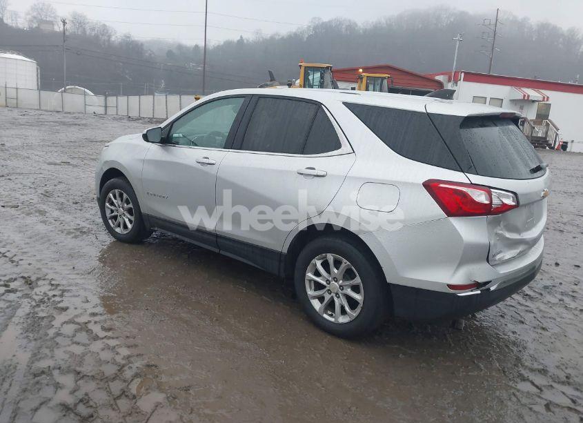 Photo 3 of 2018 Chevrolet Equinox LT (VIN 3GNAXSEV3JS588946)