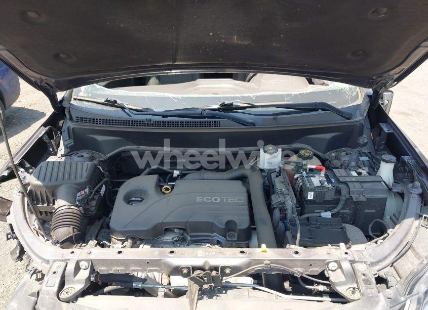 Photo 10 of 2018 Chevrolet Equinox LT (VIN 3GNAXSEV3JS608192)