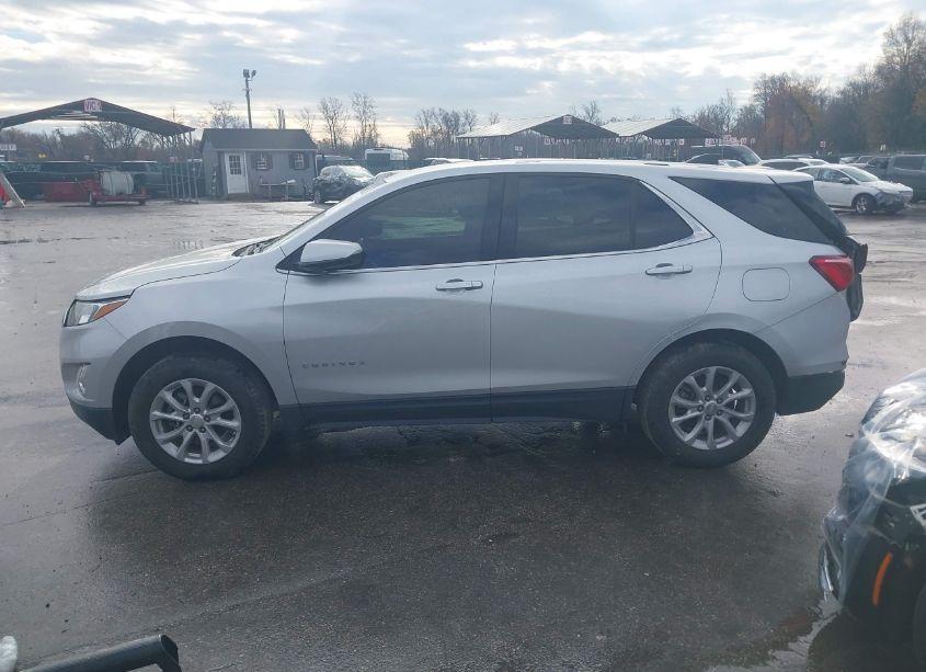 Photo 15 of 2018 Chevrolet Equinox LT (VIN 3GNAXSEV3JS640673)