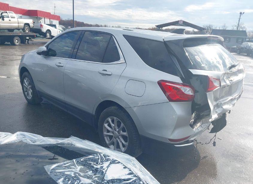 Photo 3 of 2018 Chevrolet Equinox LT (VIN 3GNAXSEV3JS640673)
