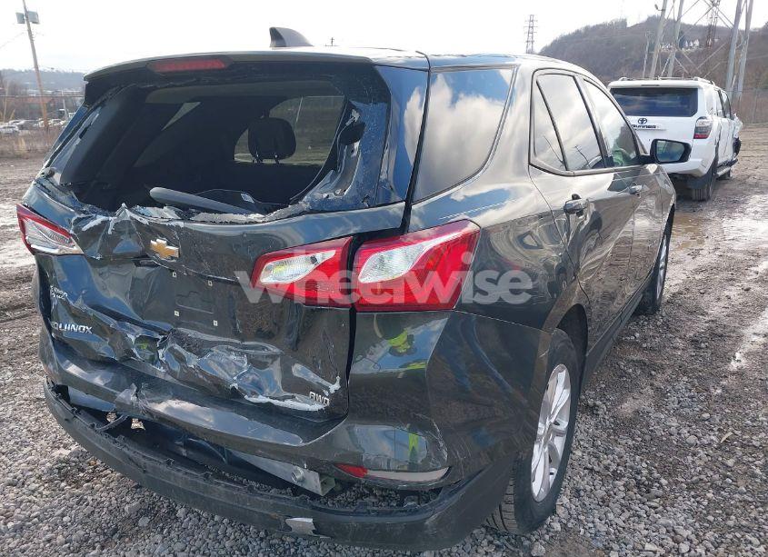 Photo 4 of 2019 Chevrolet Equinox LS (VIN 3GNAXSEV3KS555561)