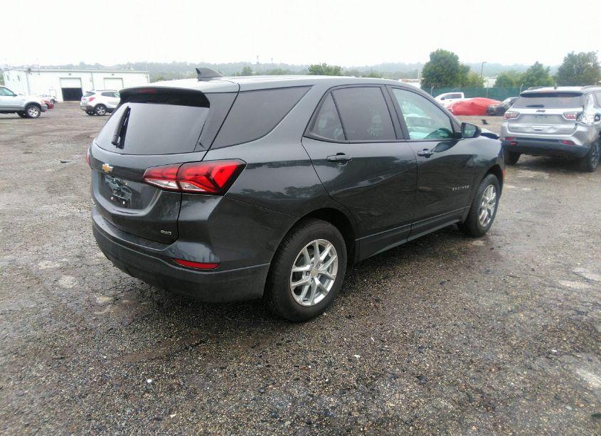 Photo 4 of 2022 Chevrolet Equinox AWD LS (VIN 3GNAXSEV3NS103839)
