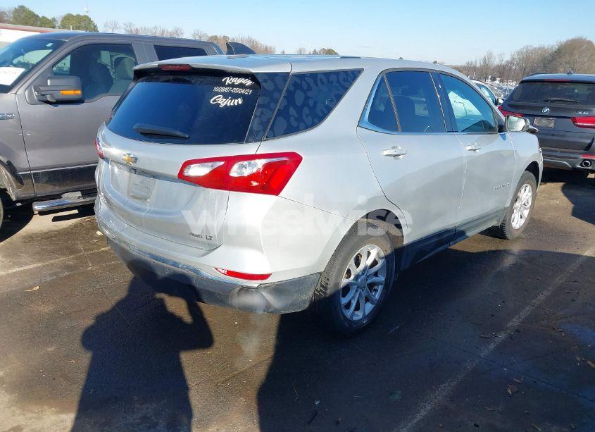 Photo 4 of 2018 Chevrolet Equinox LT (VIN 3GNAXSEV4JL123943)