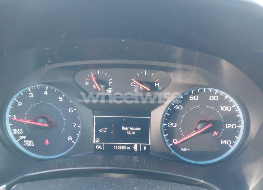 Photo 7 of 2018 Chevrolet Equinox LT (VIN 3GNAXSEV4JL123943)