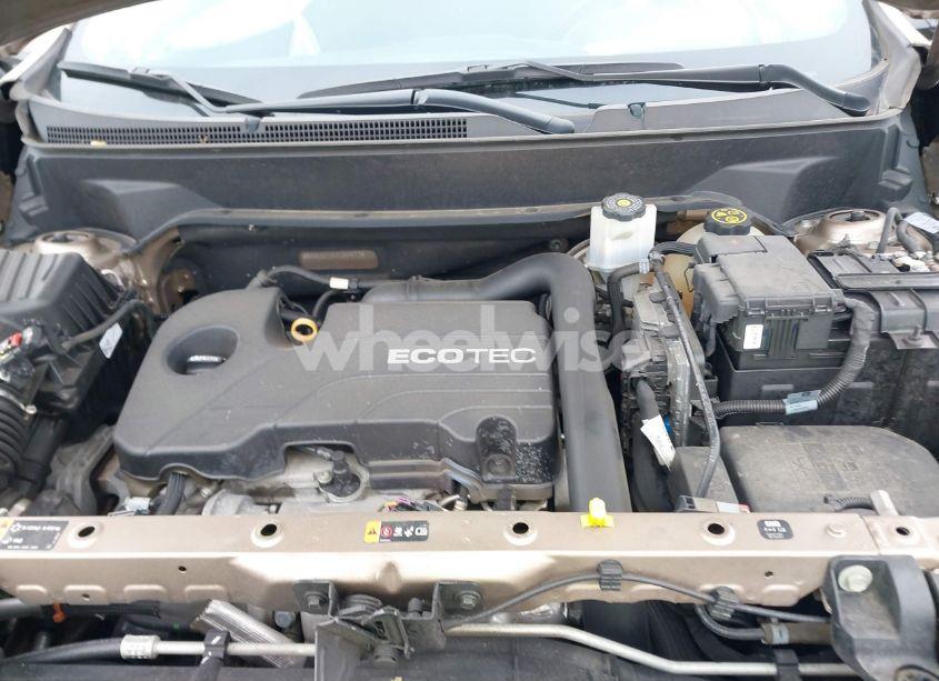 Photo 10 of 2018 Chevrolet Equinox LT (VIN 3GNAXSEV4JL255617)