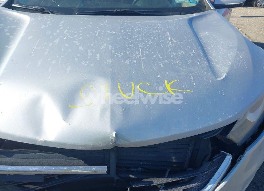 Photo 10 of 2018 Chevrolet Equinox LT (VIN 3GNAXSEV4JL361033)