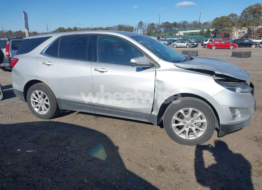 Photo 13 of 2018 Chevrolet Equinox LT (VIN 3GNAXSEV4JL361033)