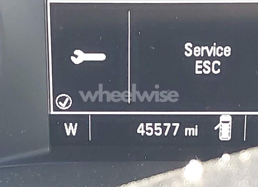 Photo 15 of 2018 Chevrolet Equinox LT (VIN 3GNAXSEV4JL361033)