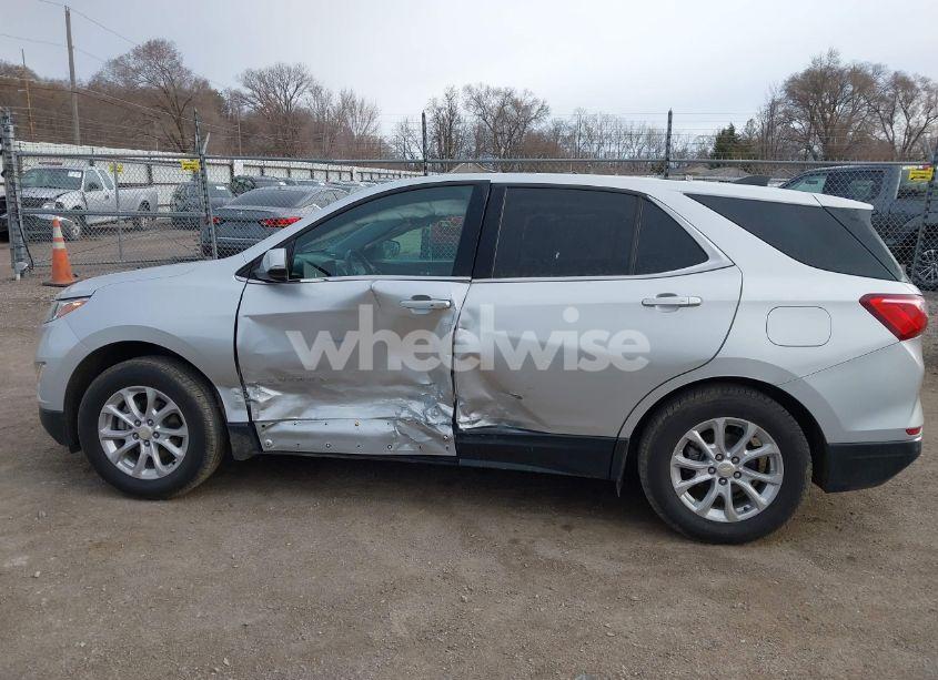 Photo 14 of 2018 Chevrolet Equinox LT (VIN 3GNAXSEV4JS579267)