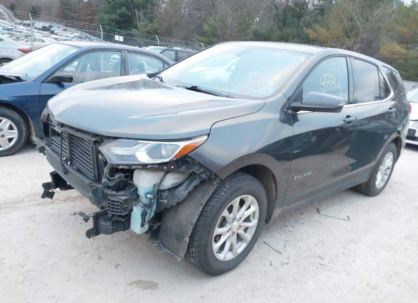 Photo 2 of 2018 Chevrolet Equinox LT (VIN 3GNAXSEV4JS588647)