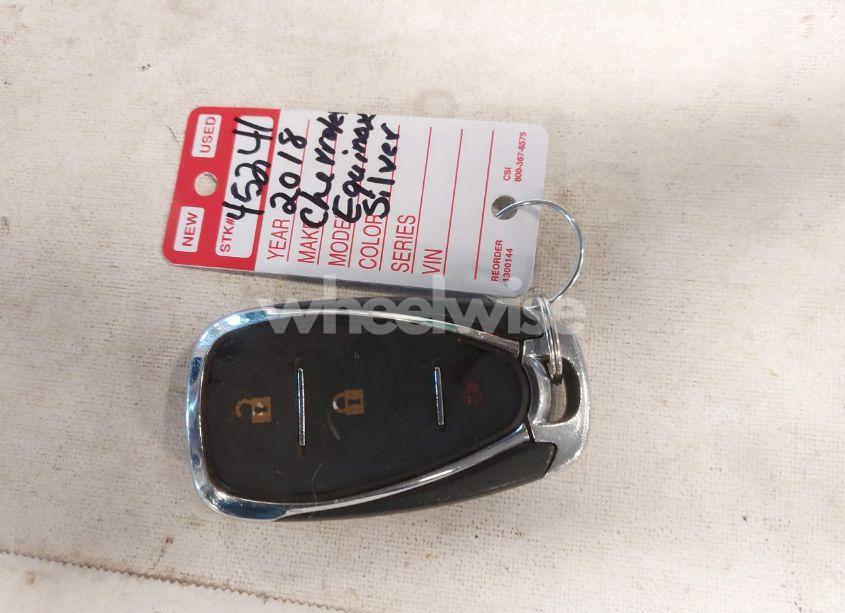 Photo 11 of 2018 Chevrolet Equinox LT (VIN 3GNAXSEV4JS589085)