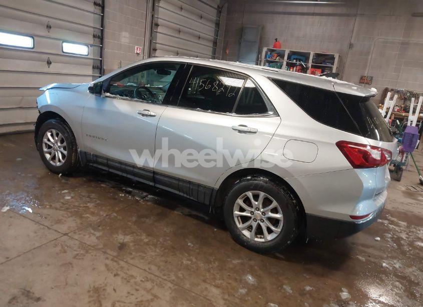Photo 3 of 2018 Chevrolet Equinox LT (VIN 3GNAXSEV4JS589085)