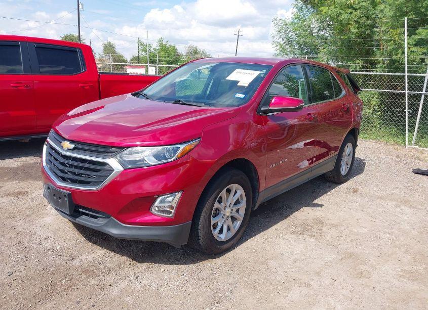 Photo 2 of 2018 Chevrolet Equinox LT (VIN 3GNAXSEV4JS634218)