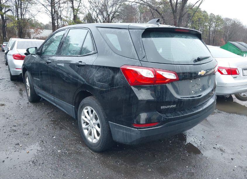 Photo 3 of 2019 Chevrolet Equinox LS (VIN 3GNAXSEV4KL250290)