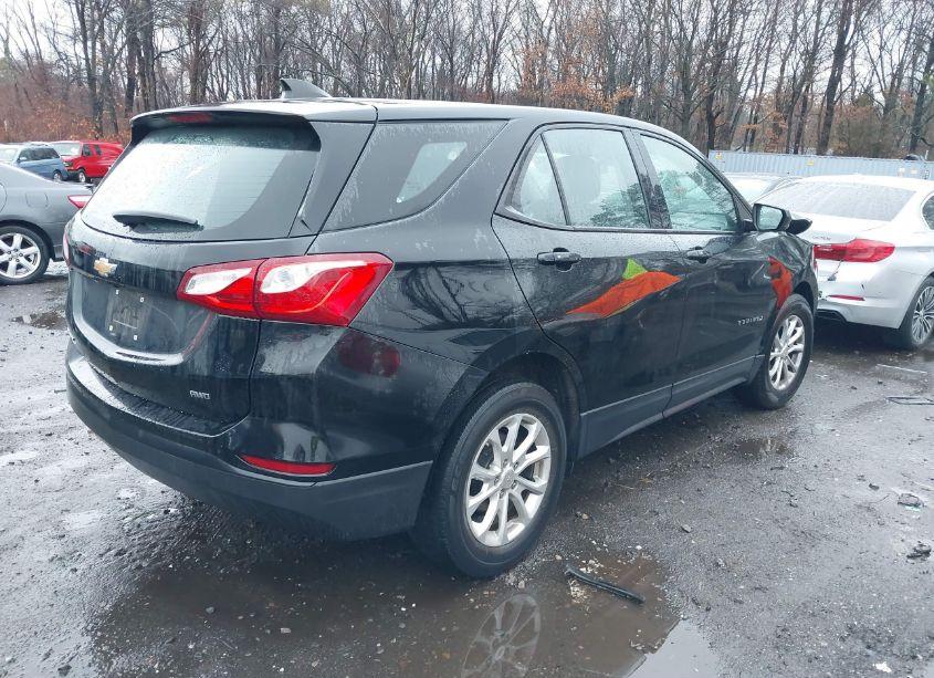 Photo 4 of 2019 Chevrolet Equinox LS (VIN 3GNAXSEV4KL250290)