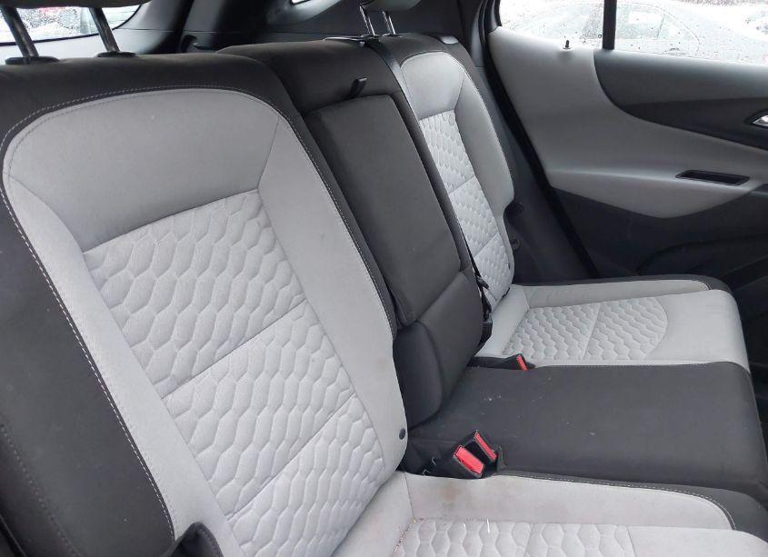 Photo 8 of 2019 Chevrolet Equinox LS (VIN 3GNAXSEV4KL250290)