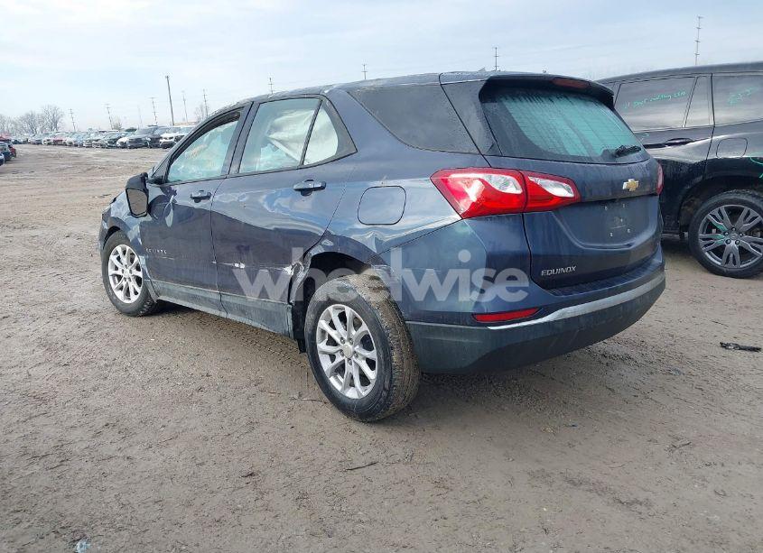 Photo 3 of 2019 Chevrolet Equinox LS (VIN 3GNAXSEV4KL317261)