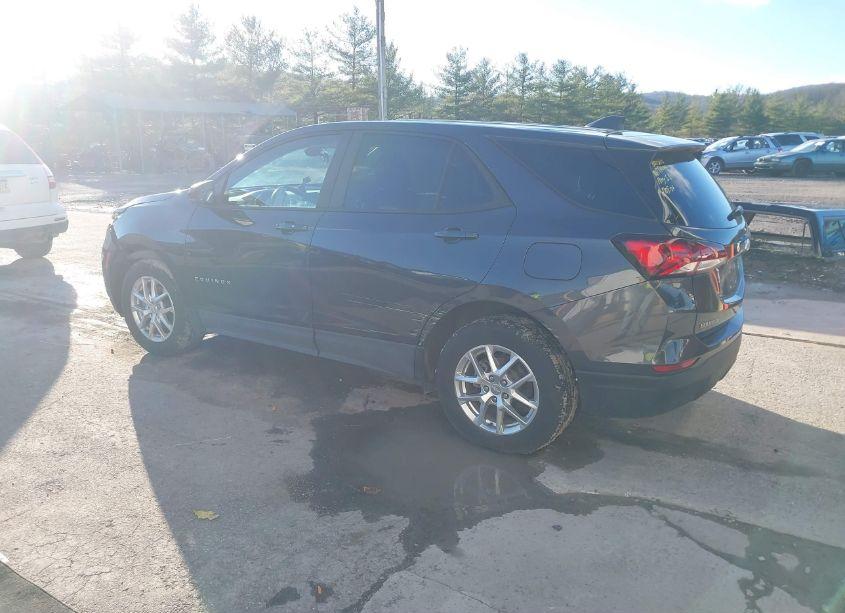 Photo 3 of 2022 Chevrolet Equinox AWD LS (VIN 3GNAXSEV4NS207580)