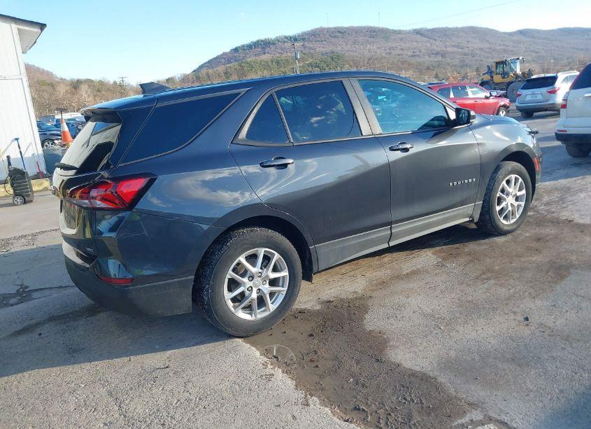 Photo 4 of 2022 Chevrolet Equinox AWD LS (VIN 3GNAXSEV4NS207580)