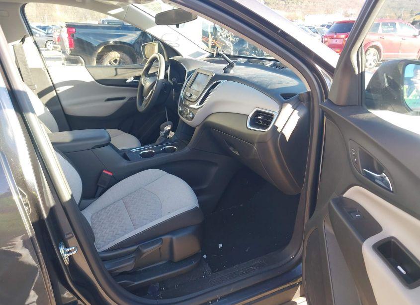Photo 5 of 2022 Chevrolet Equinox AWD LS (VIN 3GNAXSEV4NS207580)