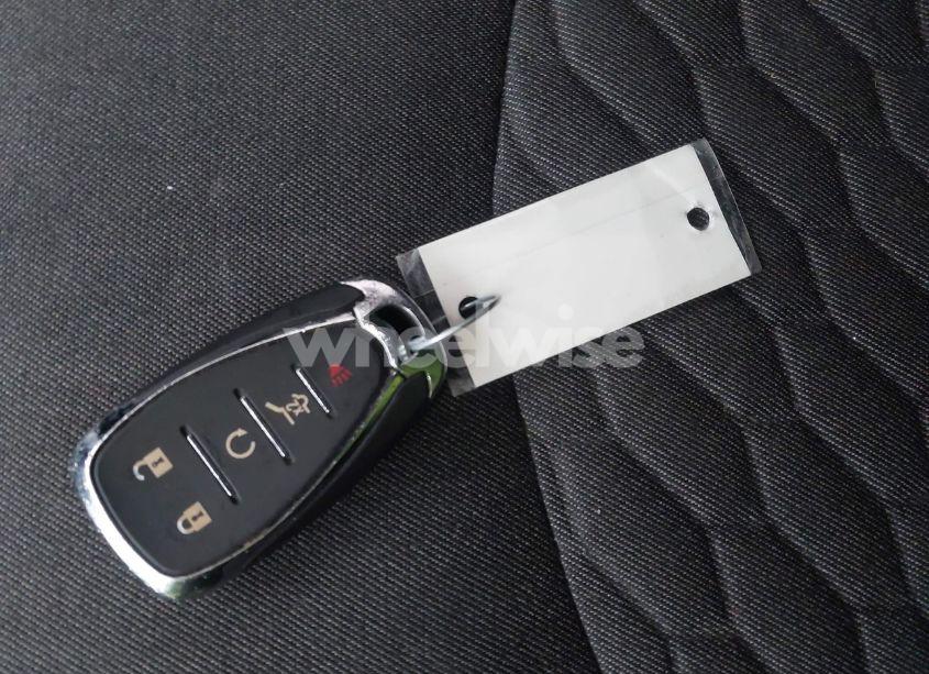 Photo 11 of 2018 Chevrolet Equinox LT (VIN 3GNAXSEV5JL116693)