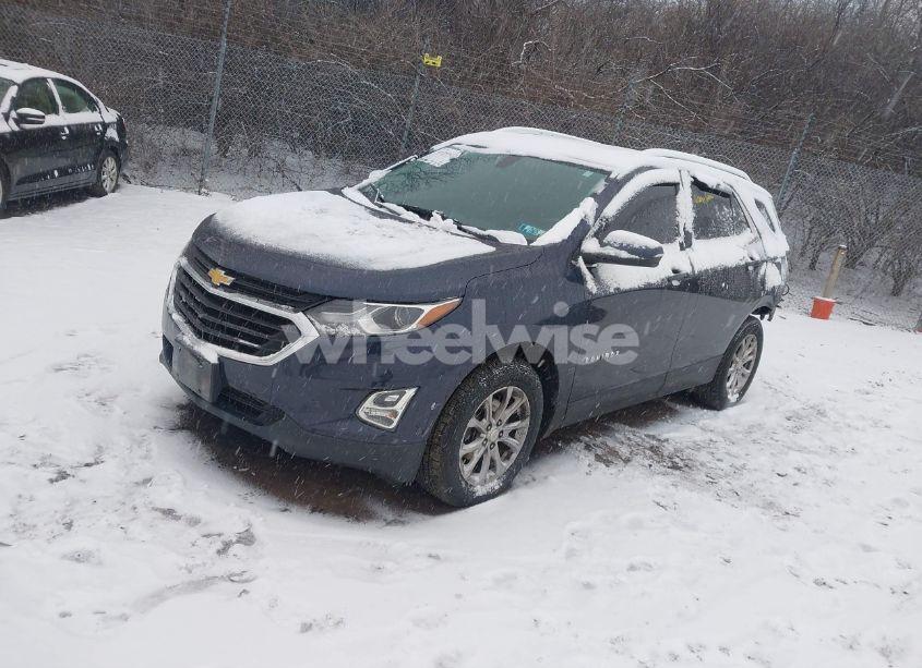 Photo 2 of 2018 Chevrolet Equinox LT (VIN 3GNAXSEV5JL116693)