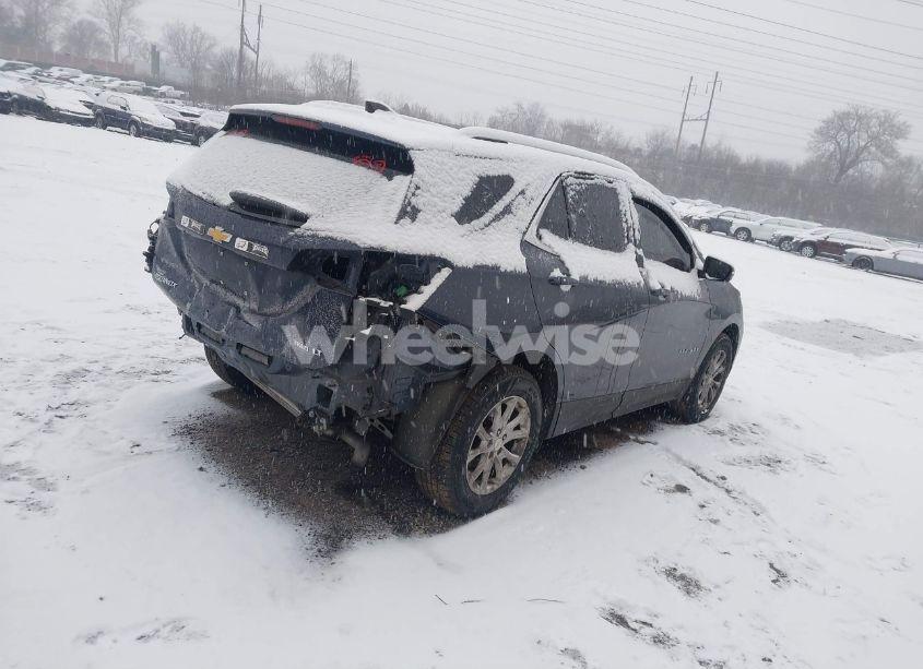 Photo 4 of 2018 Chevrolet Equinox LT (VIN 3GNAXSEV5JL116693)