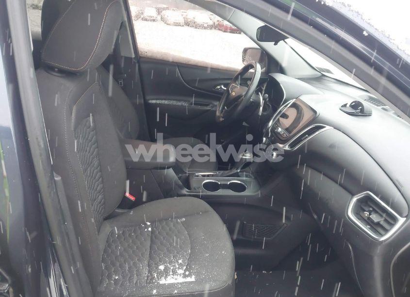 Photo 5 of 2018 Chevrolet Equinox LT (VIN 3GNAXSEV5JL116693)