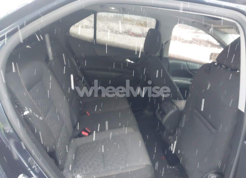 Photo 8 of 2018 Chevrolet Equinox LT (VIN 3GNAXSEV5JL116693)