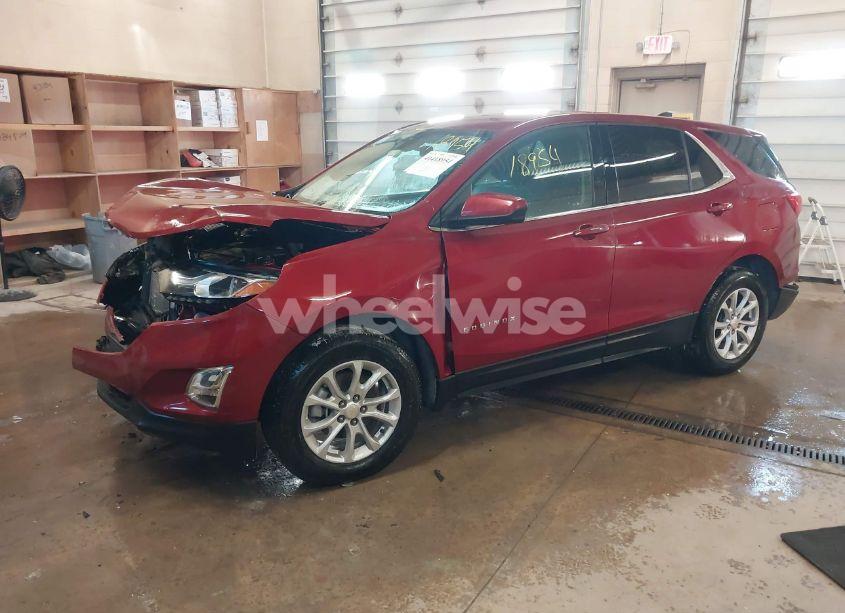 Photo 2 of 2018 Chevrolet Equinox LT (VIN 3GNAXSEV5JS505968)