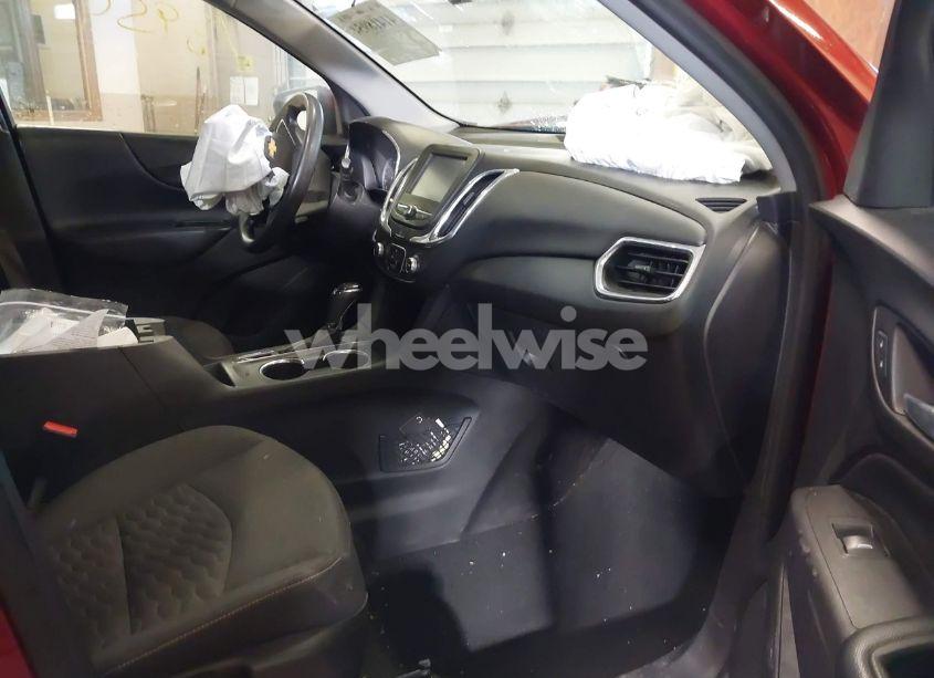 Photo 5 of 2018 Chevrolet Equinox LT (VIN 3GNAXSEV5JS505968)