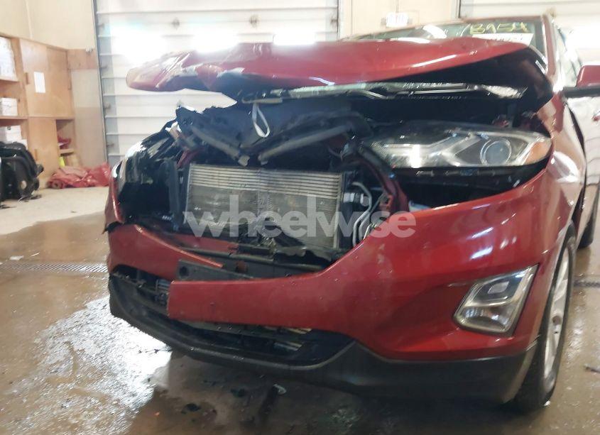 Photo 6 of 2018 Chevrolet Equinox LT (VIN 3GNAXSEV5JS505968)