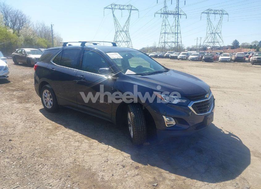 2018 Chevrolet Equinox LT (VIN 3GNAXSEV5JS555740) main photo