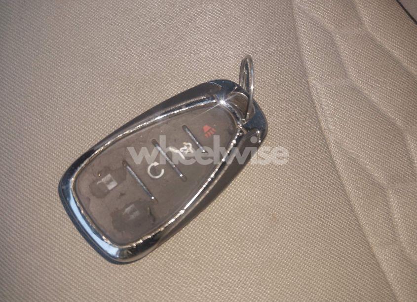 Photo 11 of 2018 Chevrolet Equinox LT (VIN 3GNAXSEV5JS555740)