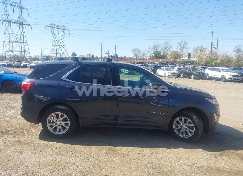 Photo 13 of 2018 Chevrolet Equinox LT (VIN 3GNAXSEV5JS555740)
