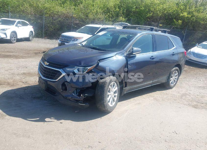 Photo 2 of 2018 Chevrolet Equinox LT (VIN 3GNAXSEV5JS555740)