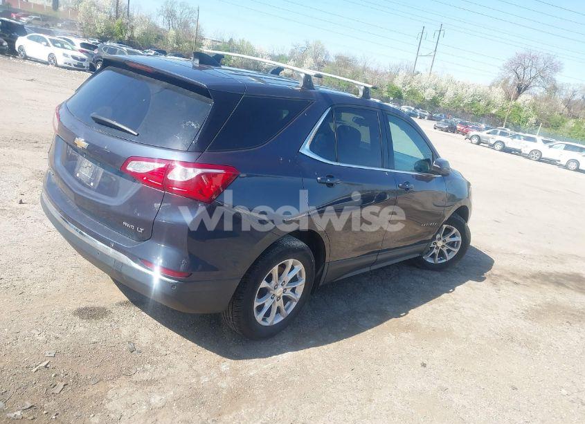 Photo 4 of 2018 Chevrolet Equinox LT (VIN 3GNAXSEV5JS555740)