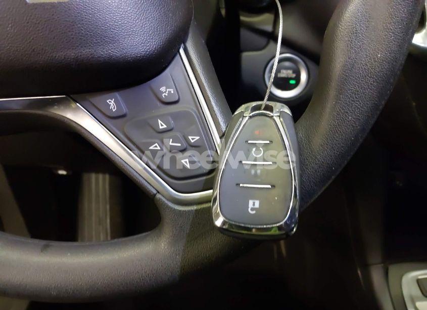 Photo 11 of 2018 Chevrolet Equinox LT (VIN 3GNAXSEV5JS579813)