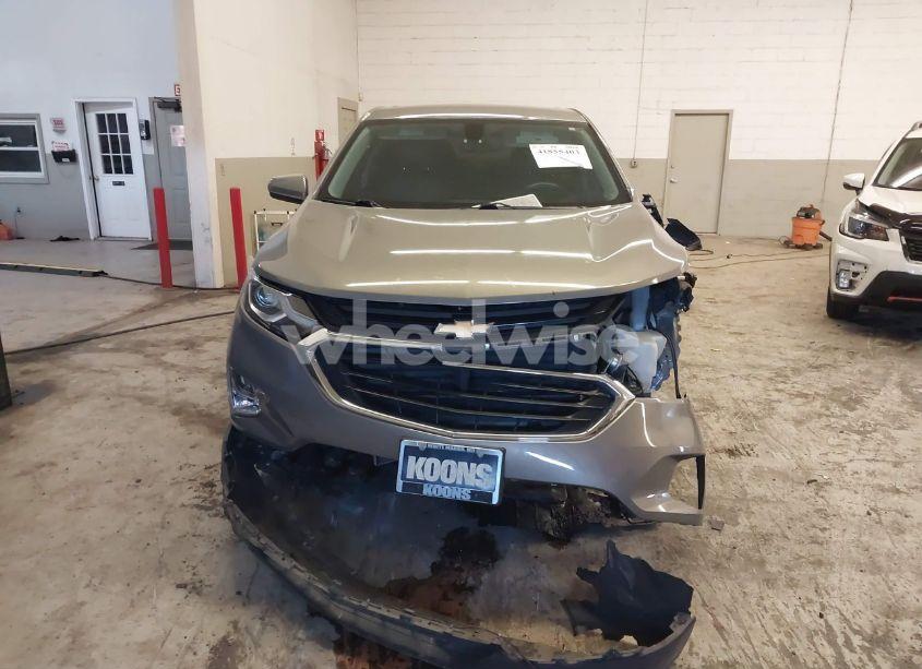 Photo 13 of 2018 Chevrolet Equinox LT (VIN 3GNAXSEV5JS579813)