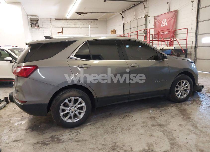 Photo 14 of 2018 Chevrolet Equinox LT (VIN 3GNAXSEV5JS579813)