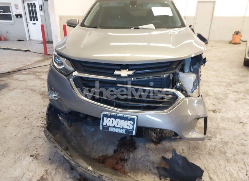 Photo 18 of 2018 Chevrolet Equinox LT (VIN 3GNAXSEV5JS579813)