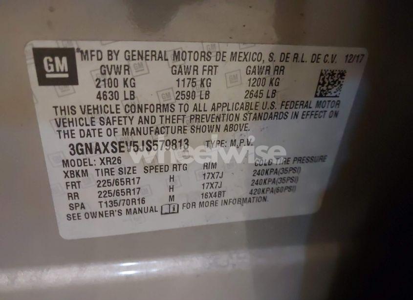 Photo 9 of 2018 Chevrolet Equinox LT (VIN 3GNAXSEV5JS579813)